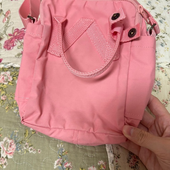 Fjällräven Kånken Sling Crossbody Bag - Picture 3 of 6